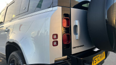 Land Rover Defender 3.0 D250 X-Dynamic SE 110 5dr Auto Diesel Estate